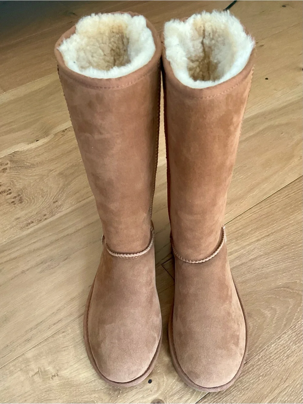UGG Classic Tall II Shearling Boots Chestnut Brown Cozy Winter Wms 8 Like New